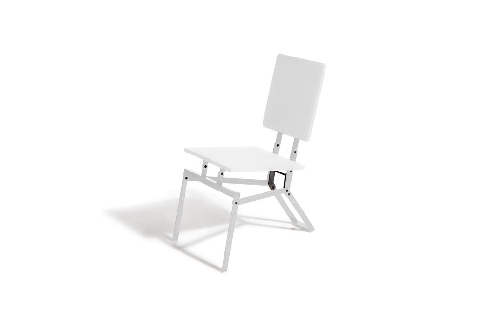 white folding chair